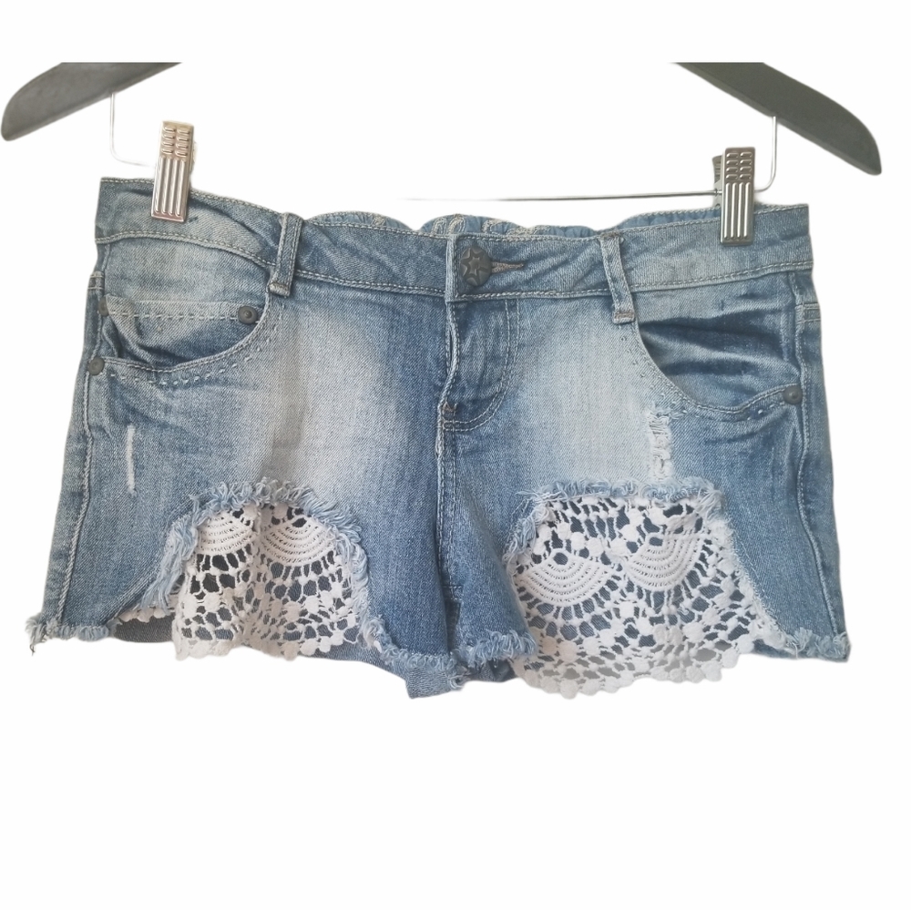 Vanilla Star distressed denim shorts lace details